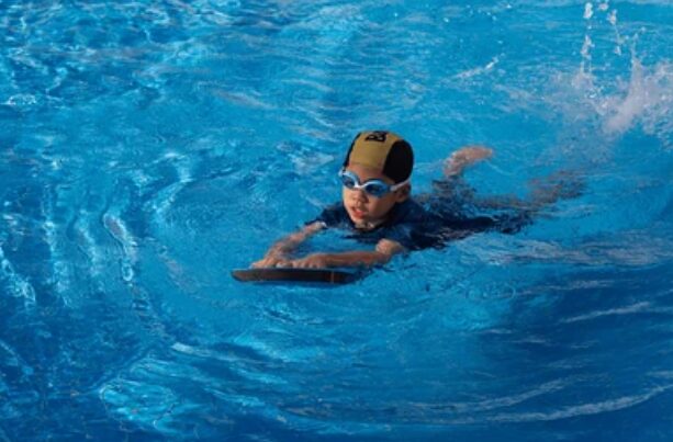 natación para niños infantil